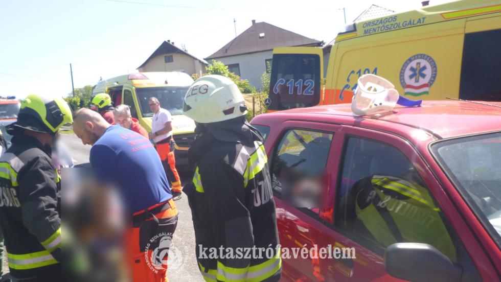 Frontális karambol történt Csonkahegyháton Frontális karambol történt Csonkahegyháton