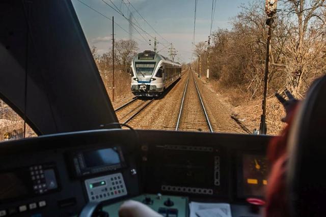 Extrém szél csapott le a Dunántúlra: akadozik a vasúti közlekedés Extrém szél csapott le a Dunántúlra: akadozik a vasúti közlekedés