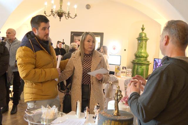 L�nyk�r�t�l a menyegz�ig - Esk�v�i ny�lt nap az egerv�ri v�rkast�lyban