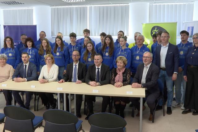 Meghosszabb�totta szerz�d�s�t a Zalasz�m Informatika Kft. �s a Zalaegerszegi Atl�tikai Club