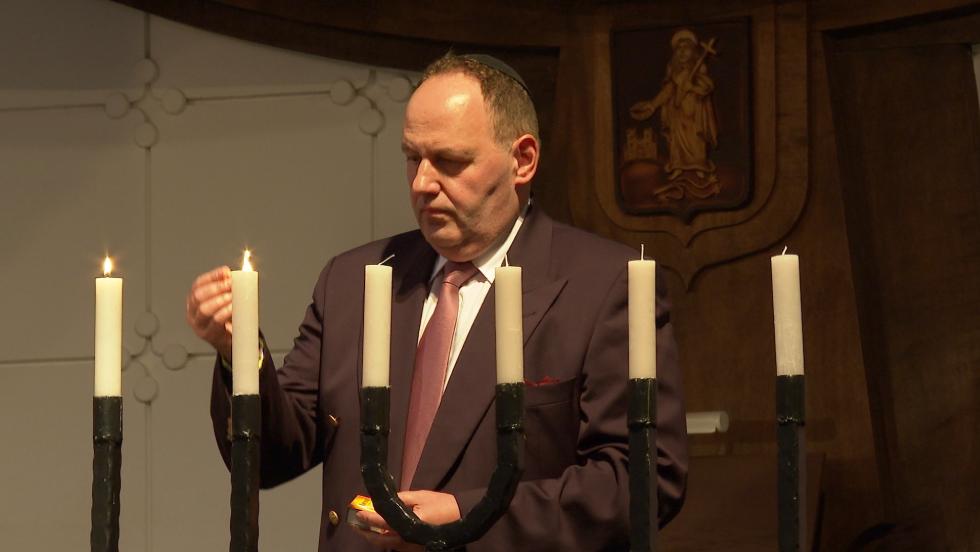 A holokauszt 82. évfordulóján koszorúztak Zalaegerszegen A holokauszt 82. évfordulóján koszorúztak Zalaegerszegen