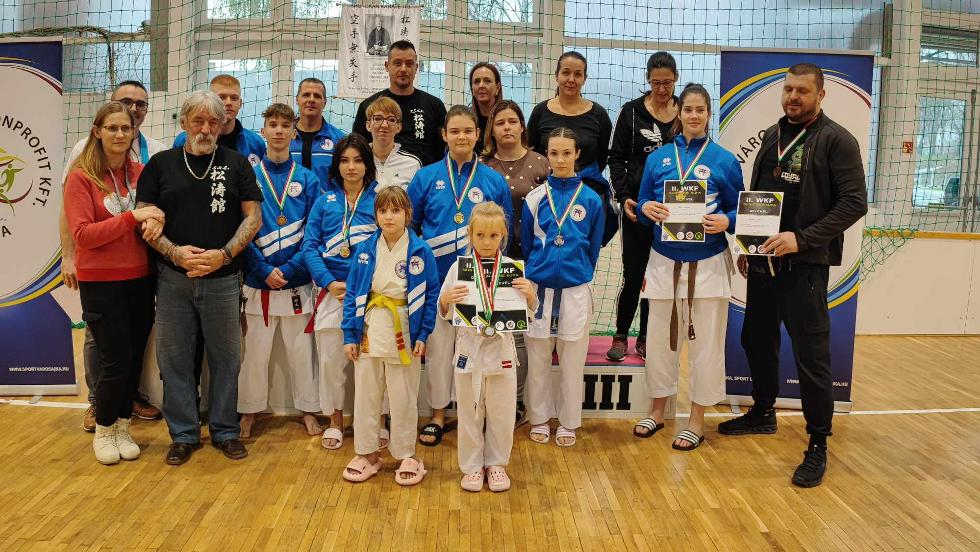 Remekül szerepeltek a Zalaegerszegi Shotokan Karate Egyesület versenyzői Ajkán Remekül szerepeltek a Zalaegerszegi Shotokan Karate Egyesület versenyzői Ajkán