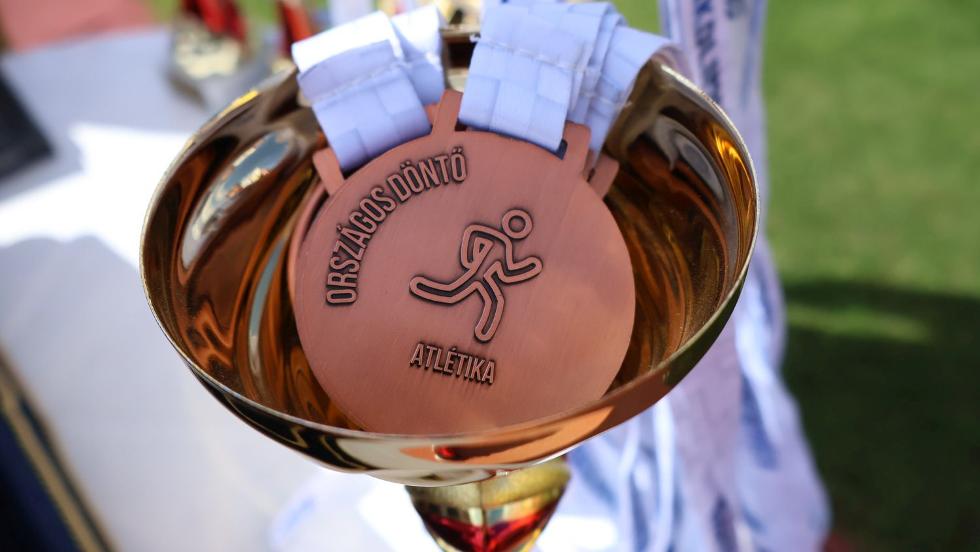 Ötödik helyen végzett a Mindszenty iskola csapata az atlétika Diákolimpia döntőben Ötödik helyen végzett a Mindszenty iskola csapata az atlétika Diákolimpia döntőben