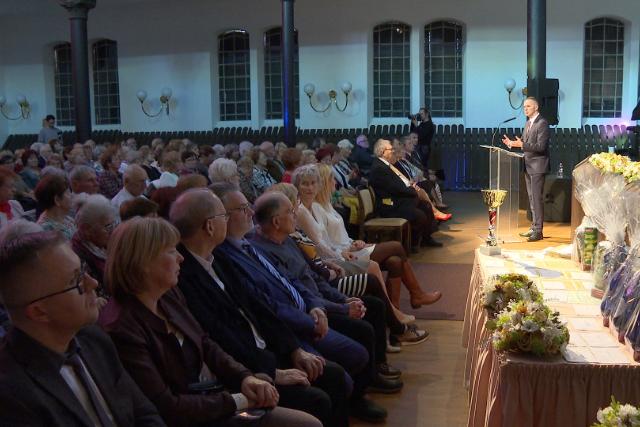 Zrnnepsget tartottak a szpkorak