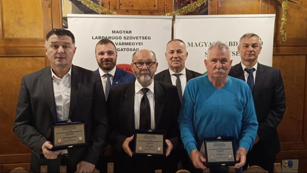 Hárman kapták meg az idei Zala Vármegye Labdarúgásáért-díjat Hárman kapták meg az idei Zala Vármegye Labdarúgásáért-díjat