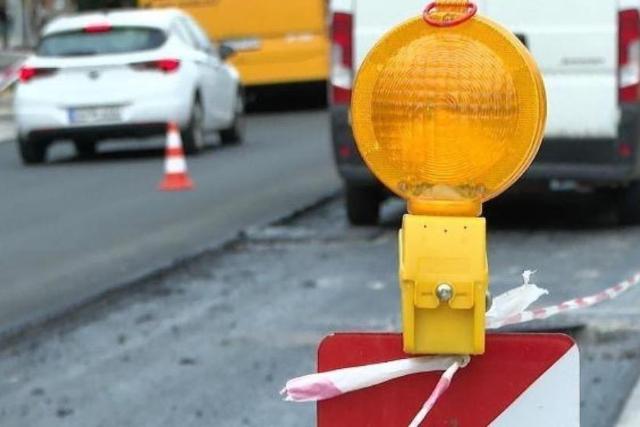 Aszfaltoznak a Balatoni ton