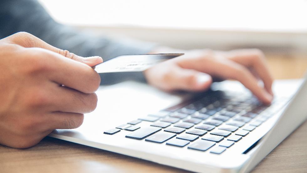 Online csalók áldozata lett egy zalaegerszegi nő Online csalók áldozata lett egy zalaegerszegi nő