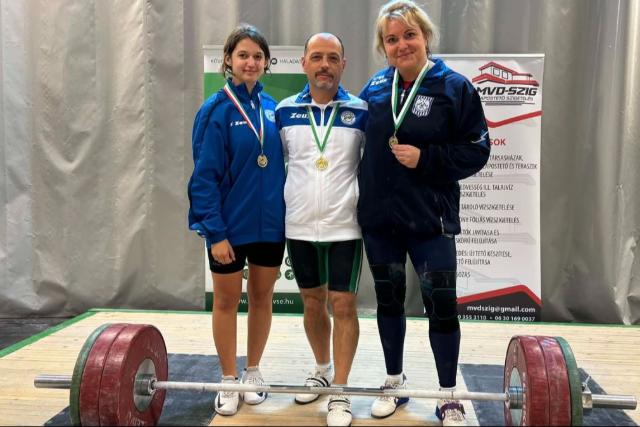 Arany�rmekkel z�rt�k az �vet a ZTE s�lyemel�i 