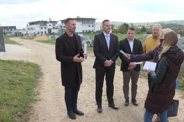 K�zm��p�t�s Neszel�ben