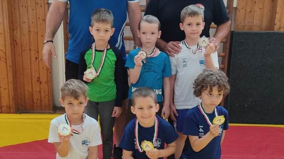 Grundbirkózó érmek Körmendről Grundbirkózó érmek Körmendről