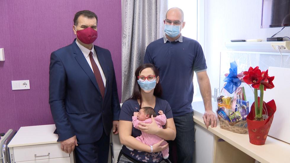 Az év első zalaegerszegi babáját köszöntötték Az év első zalaegerszegi babáját köszöntötték