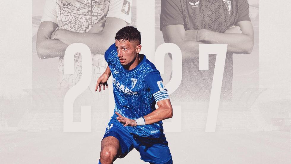 Szendrei Norbert hosszabbított a ZTE FC-vel – 2027-ig marad a csapatkapitány Szendrei Norbert hosszabbított a ZTE FC-vel – 2027-ig marad a csapatkapitány