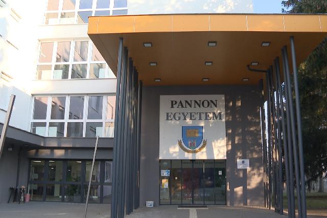 Elkezddtek a zrvizsgk a Pannon Egyetemen