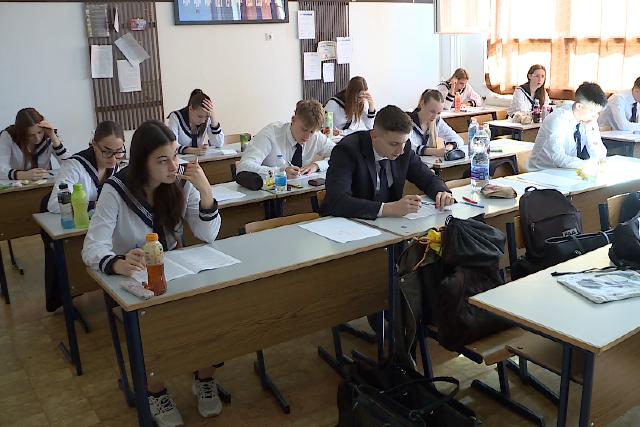 Érettségi: magyar nyelv és irodalomból írtak ma a diákok Érettségi: magyar nyelv és irodalomból írtak ma a diákok