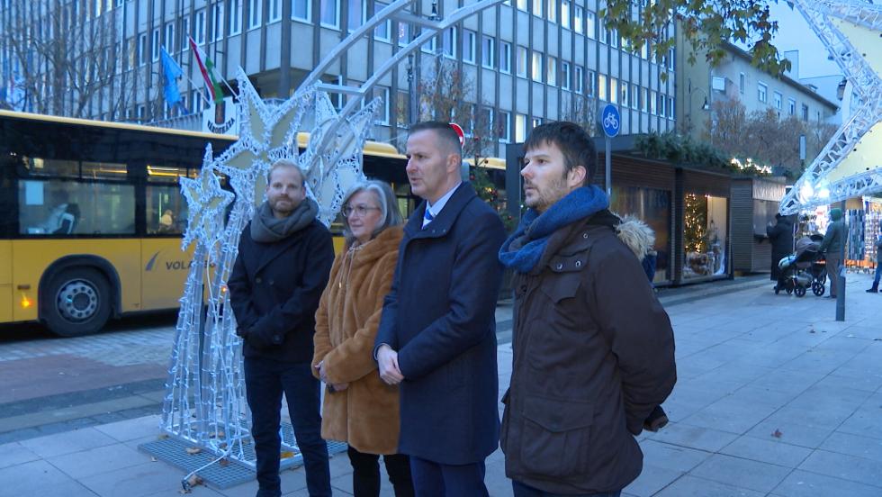 Egerszegi Advent – Megnyitották a karácsonyi vásárt Egerszegi Advent – Megnyitották a karácsonyi vásárt