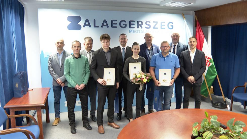 Az év sportolóit köszöntötték Az év sportolóit köszöntötték