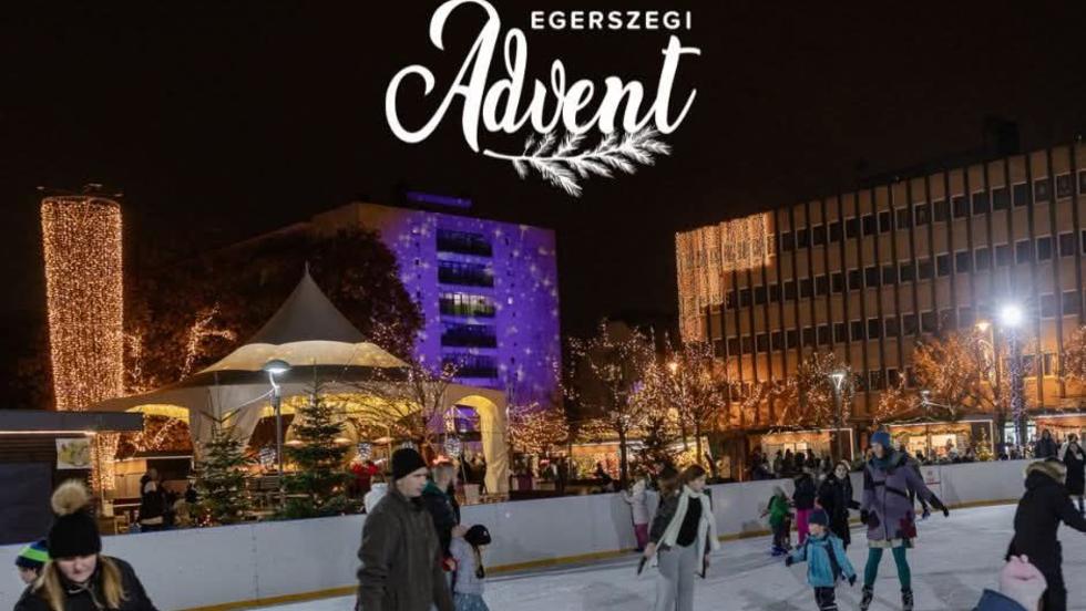 Újra megnyílik a jégpálya a Dísz téren Újra megnyílik a jégpálya a Dísz téren