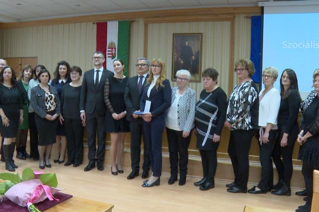 A szocilis gazatban dolgozkat kszntttk