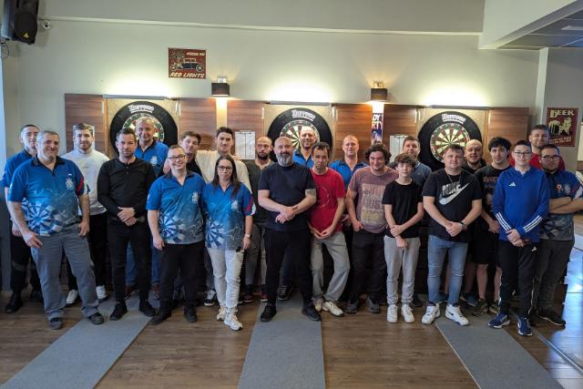 Kom�romi K�zm�r nyert a Zalaegerszegi Darts Egyes�let �nnepi verseny�n