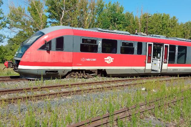 Kisiklott egy vonat a Lengyeltóti állomáson - több vonalon fennakadások várhatók Kisiklott egy vonat a Lengyeltóti állomáson - több vonalon fennakadások várhatók