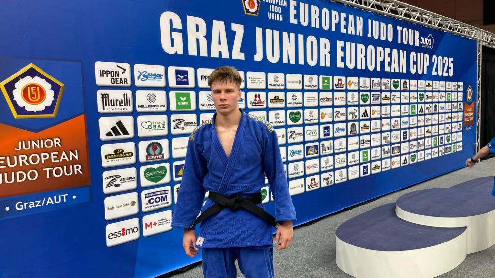 Mátéffy Gábor a második fordulóban búcsúzott a Graz-i junior Európa Kupán Mátéffy Gábor a második fordulóban búcsúzott a Graz-i junior Európa Kupán