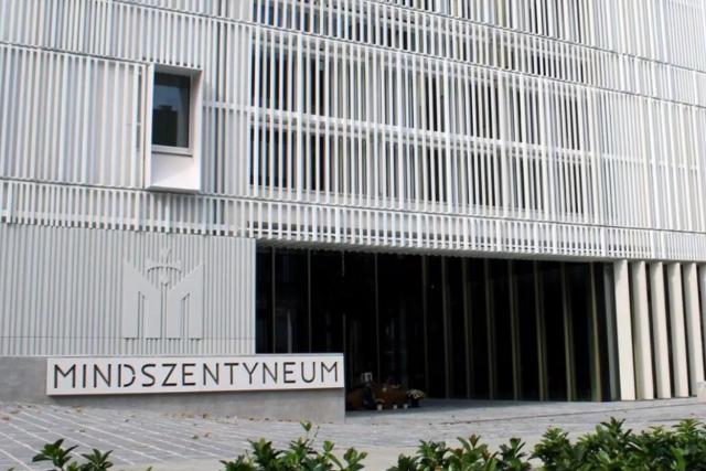 Sz�nes programokkal v�r a Mindszentyneum �prilisban