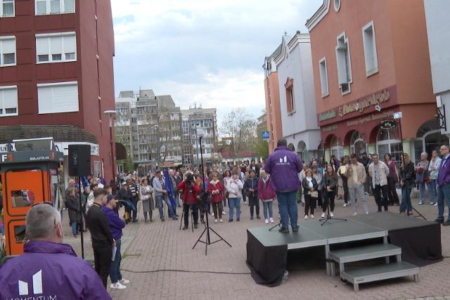 Demonstrcit szervezett a Momentum Zalaegerszegen