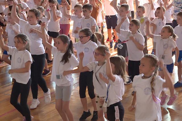 Sport- és egészségnapot tartottak az Öveges iskolában Sport- és egészségnapot tartottak az Öveges iskolában