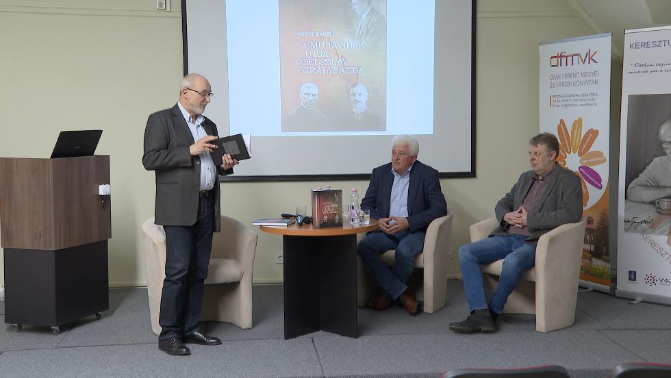Könyvbemutató a bibliotékában Könyvbemutató a bibliotékában