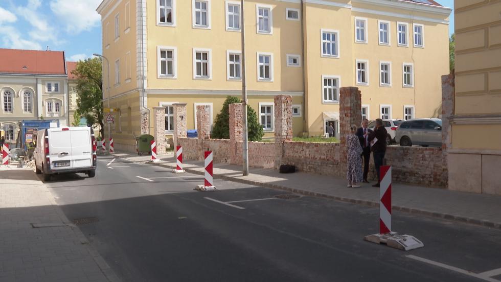 Meg�jul a ker�t�s a belv�rosban
