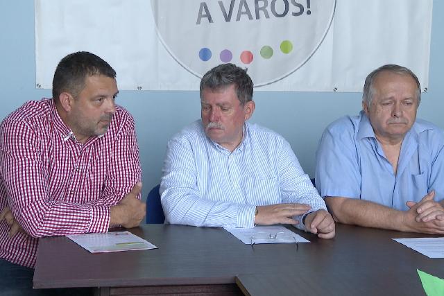 Sajtótájékoztatón mutatta be a Tiéd a Város Egyesület a belvárosi körzetekben és Csácsbozsokon induló jelöltjeit Sajtótájékoztatón mutatta be a Tiéd a Város Egyesület a belvárosi körzetekben és Csácsbozsokon induló jelöltjeit