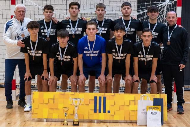Bronz�rmet szerzett a De�k Ferenc Technikum futsalcsapata a Di�kolimpia d�nt�ben