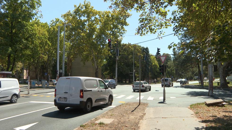 Végéhez ért a felújítás a Gasparich út és a Platán sor kereszteződésében Végéhez ért a felújítás a Gasparich út és a Platán sor kereszteződésében