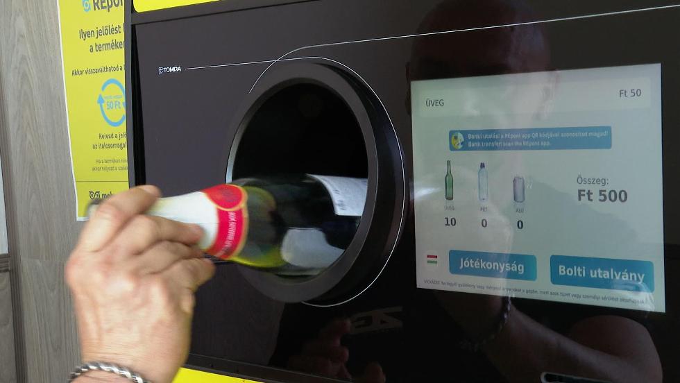 A MoHu szerint a palackok túl gyors visszaváltása miatt vannak problémák az automatákkal A MoHu szerint a palackok túl gyors visszaváltása miatt vannak problémák az automatákkal