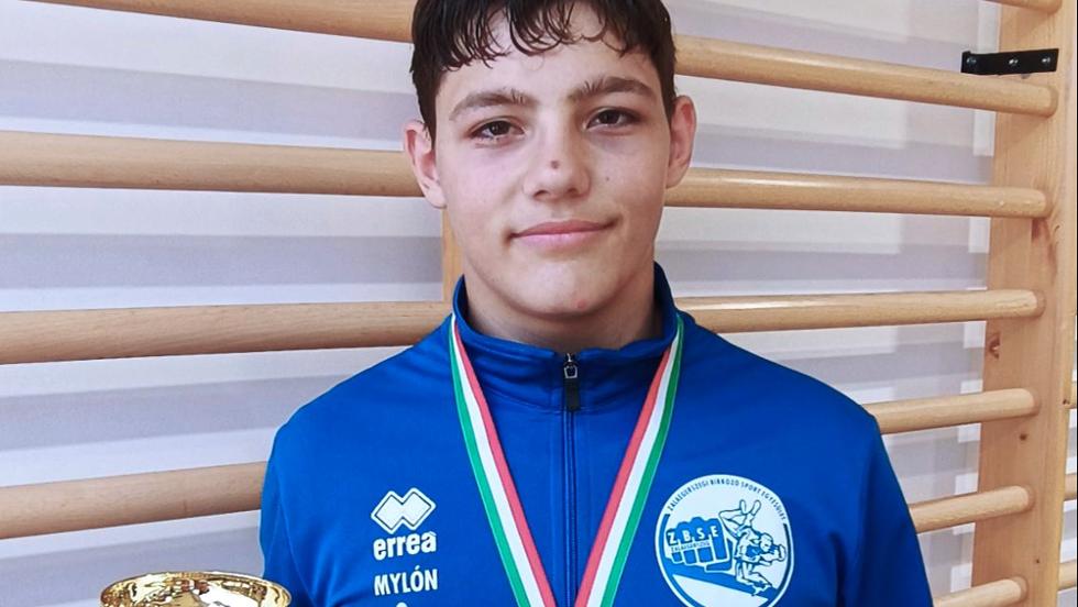 Varga Zalán aranyérmes lett az U17-es válogató versenyen Varga Zalán aranyérmes lett az U17-es válogató versenyen