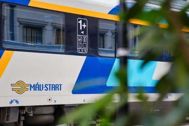 K�osz a gy�ri f�vonalon: k�s�sek, p�tl�buszok �s kimarad� j�ratok v�rhat�k
