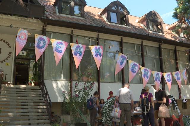 Teraszzáró parti a Deák-könyvtárban Teraszzáró parti a Deák-könyvtárban