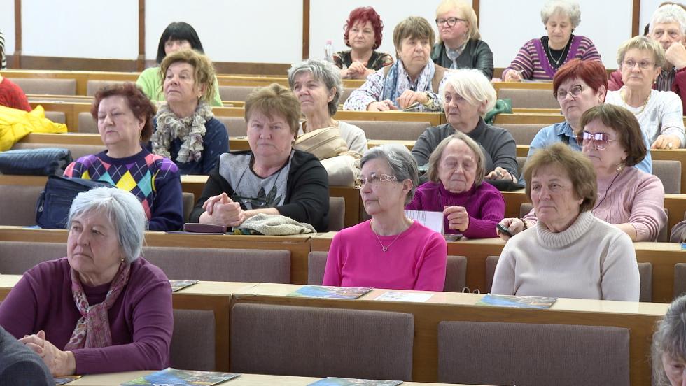 Évértékelő a Senior Akadémián Évértékelő a Senior Akadémián
