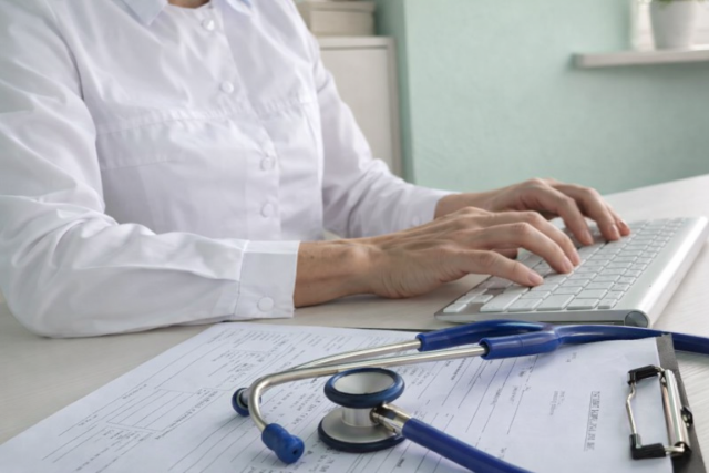 Szigor j�n a TAJ-k�rty�kn�l: rengeteg sz�mot vonnak vissza j�niusban