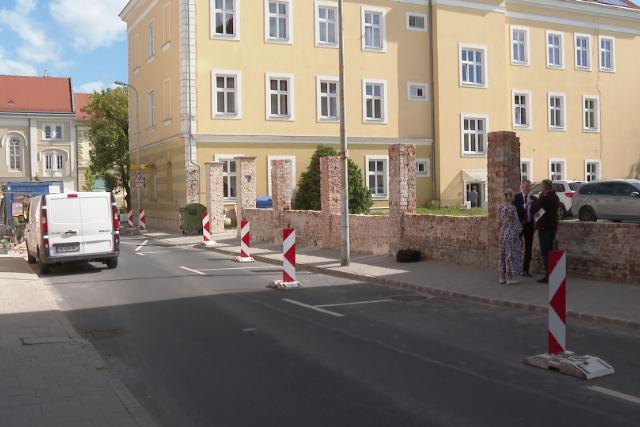 Meg�jul a ker�t�s a belv�rosban