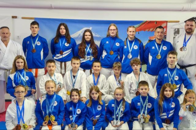 Éremeső a Haru Kupán: a Zalaegerszegi Shotokan Karate Egyesület lett a legeredményesebb Éremeső a Haru Kupán: a Zalaegerszegi Shotokan Karate Egyesület lett a legeredményesebb