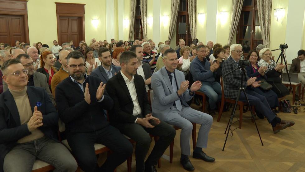 „j kor hajnaln” - Biztonsgpolitikai konferencia a Korona Szalonban