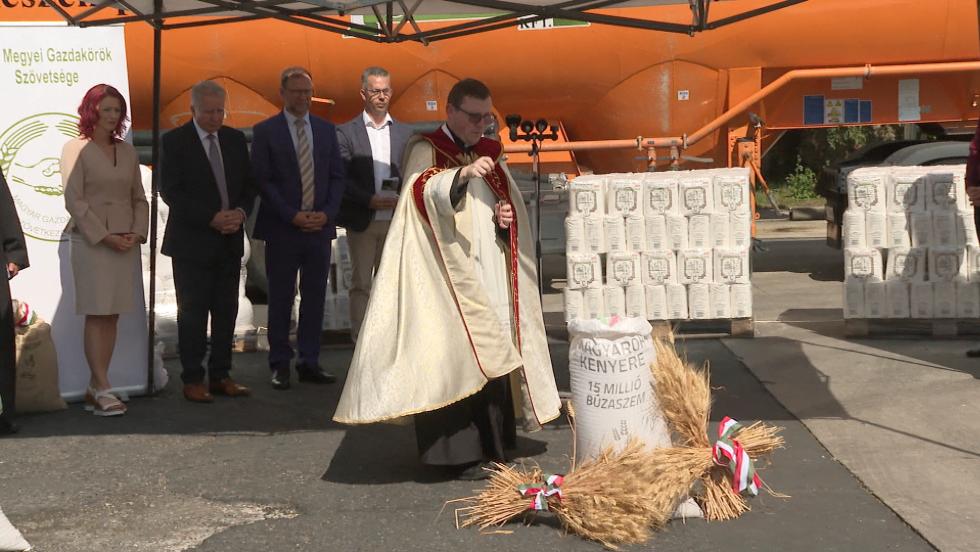 Megszentelték a búzát Zalaszentgróton Megszentelték a búzát Zalaszentgróton