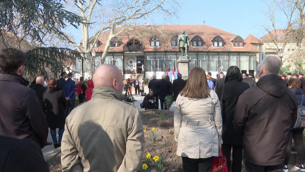 Nemzeti ünnep – Zalaegerszegen a hagyományok szerint emlékeztek Nemzeti ünnep – Zalaegerszegen a hagyományok szerint emlékeztek