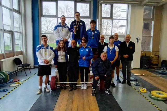 Hazai sikerek a min�s�t�n: er�t �s form�t mutattak a ZTE s�lyemel�i