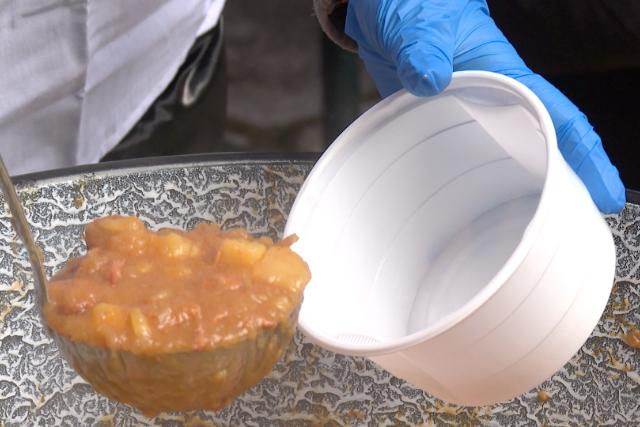 „Egy t�ny�r szeretet!” – �teloszt�s az �nnepek el�tt  