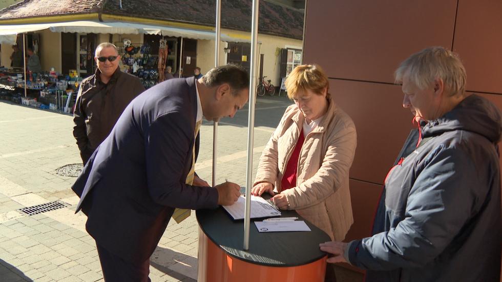 „Mondjunk nemet a háborús tervekre” - A piacon gyűjtöttek aláírásokat „Mondjunk nemet a háborús tervekre” - A piacon gyűjtöttek aláírásokat