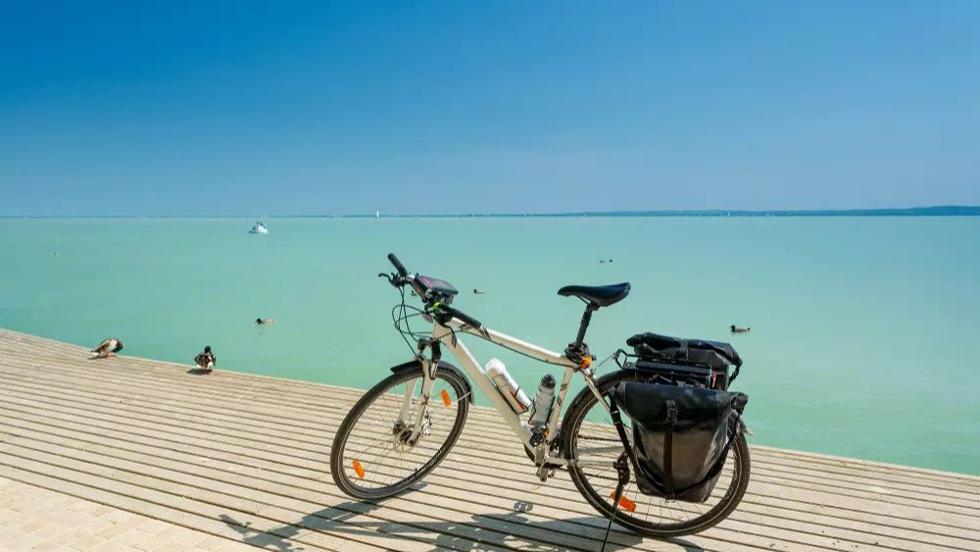 Nemcsak a strandolk, a kerkprosok s a kirndulk kedvenc ticlja is a Balaton