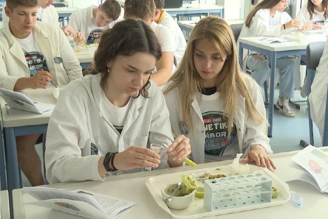 Genetika tábor kezdődött a Kölcseyben Genetika tábor kezdődött a Kölcseyben