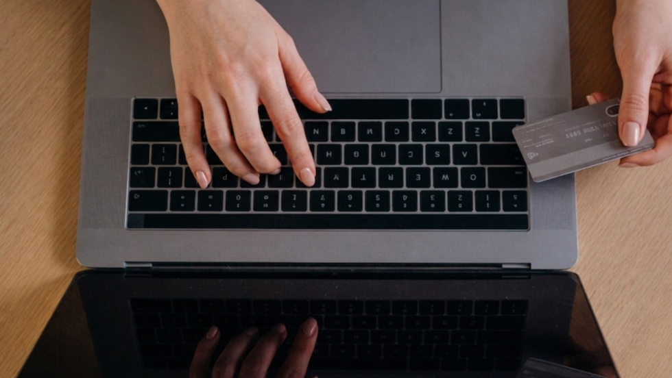 Hamis webshopok, diákmunkák, albérletek: ezekkel támadnak az online csalók Hamis webshopok, diákmunkák, albérletek: ezekkel támadnak az online csalók